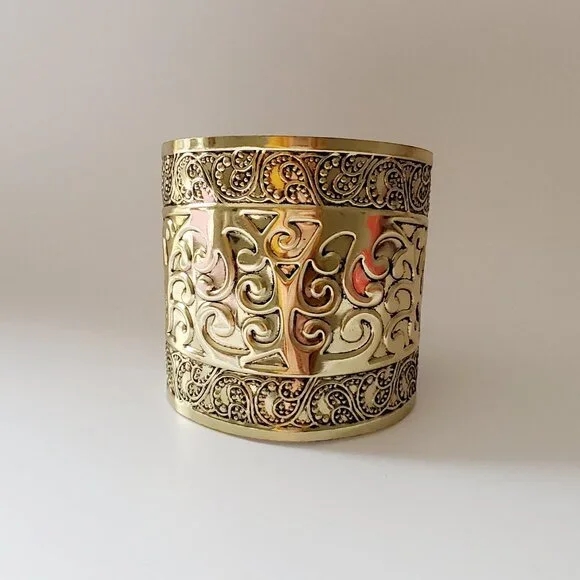 Estruscan Goddess Style Cuff Bangle Bracelet Rustic Gold tone & Black Textured - Picture 10 of 11